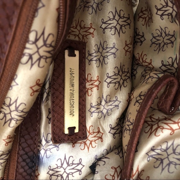 Johnston & Murphy leather snakeskin brown purse with brass accents - Picture 4 of 9